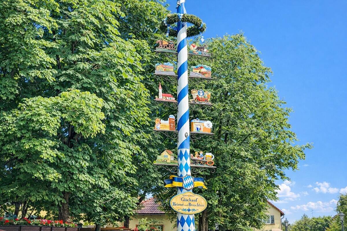 Renovierte DG-Wohnung in ruhiger grüner Lage mitten im historischen Ortskern von Riem, Whg.-Nr. 201 – München – Vorschaubild 5