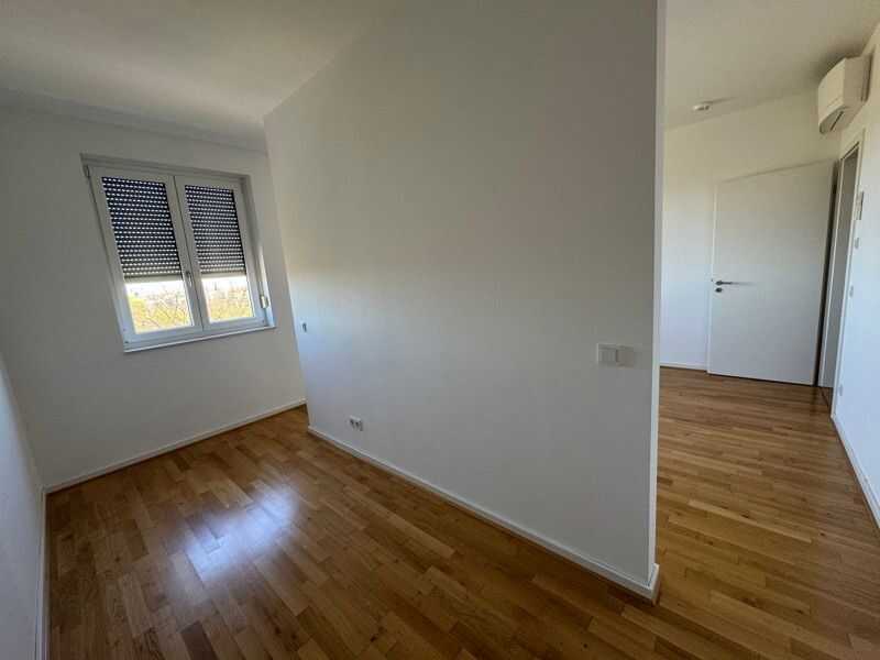 Neue Wohnung, neues Glück! Gut geschnittene 4-Zi.-Wohnung mit EBK, 2 Bädern und Terrasse – Leipzig – Vorschaubild 8
