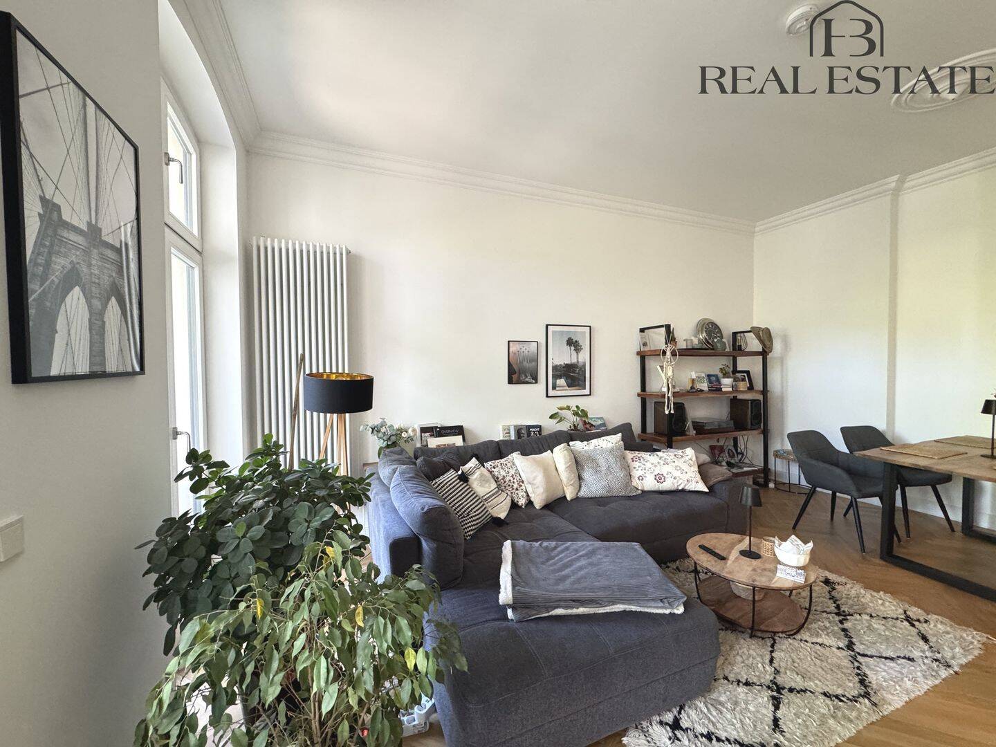 Klassik trifft Moderne - Exklusive Wohnung in stilvoller Villa