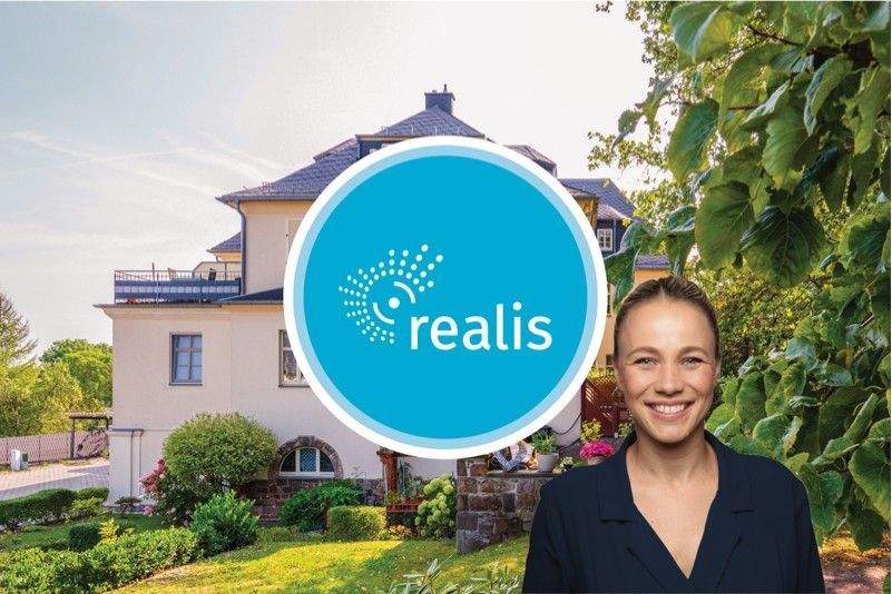 + traumhafte Wohnung + Kaufpreis inkl. Einrichtung + Parkett, Südbalkon, EBK, frisch modernisiert + – Chemnitz – Bild 1 von 9