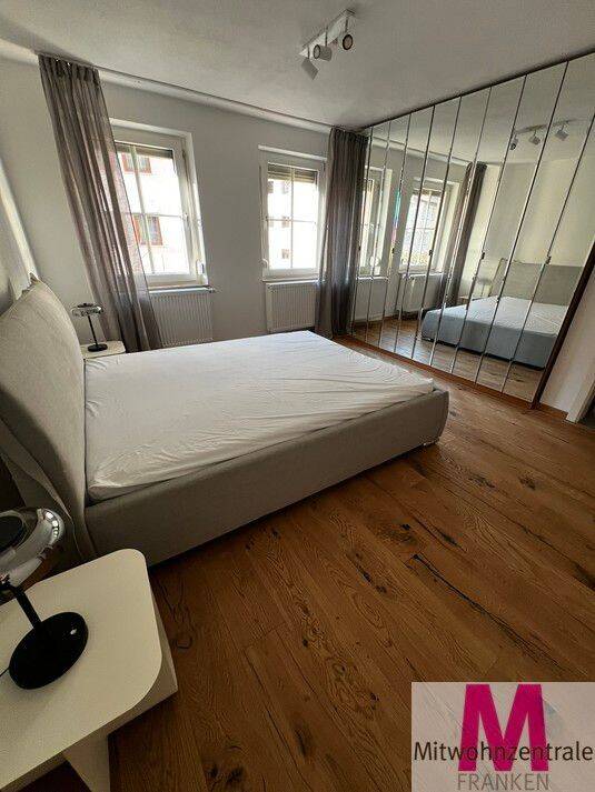 Moderne neu möblierte 2-Zimmer-Wohnung an der Burg – Nürnberg – Vorschaubild 4