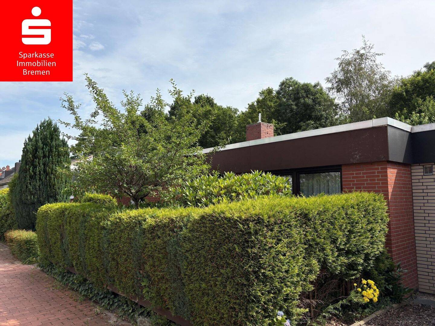 Bremen-Kattenesch: Sanierungsbedürftiges Reihen-Bungalow mit Garage in ruhiger Wohnlage – Bremen – Vorschaubild 2