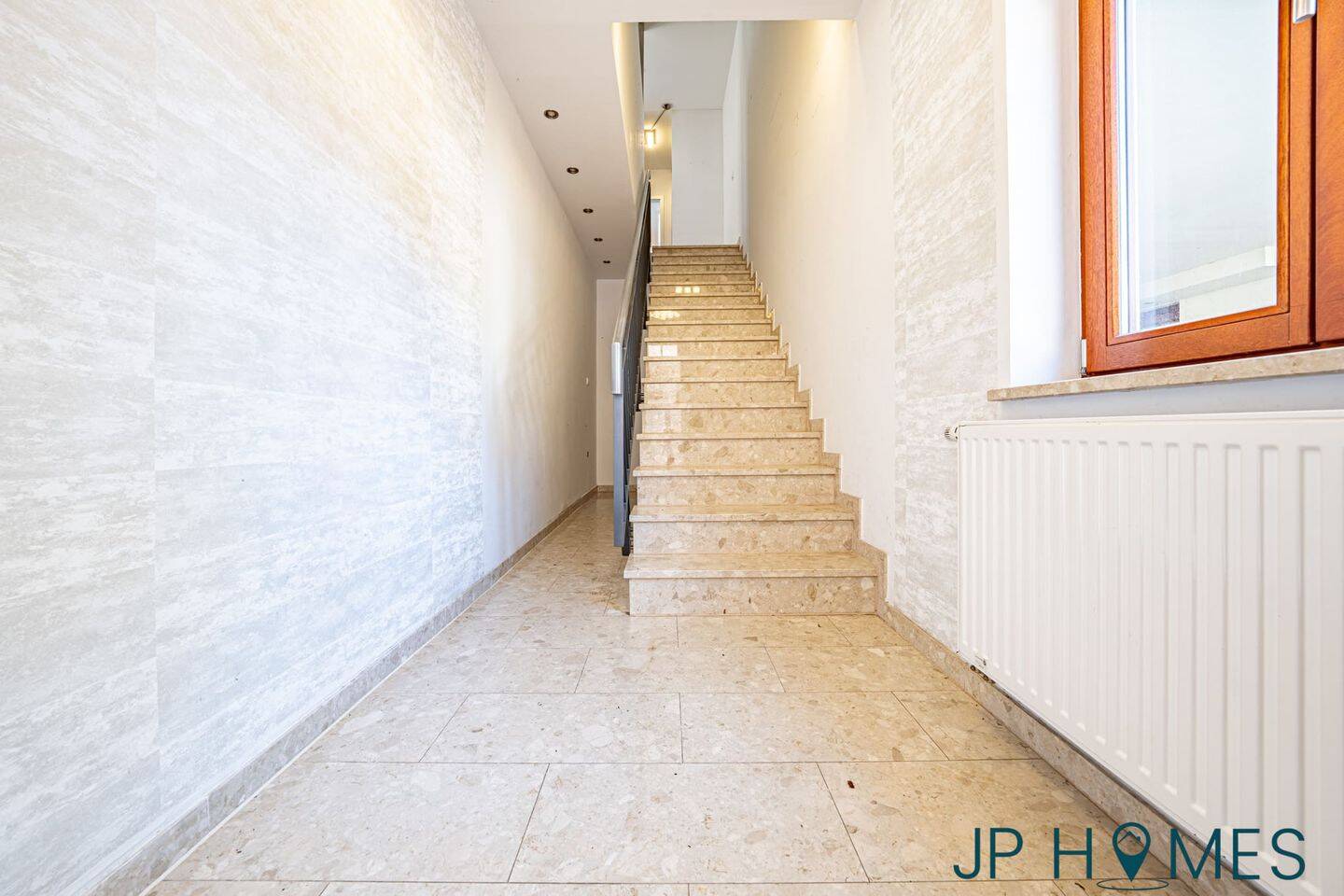 Exklusive 2-Zimmer-Maisonettewohnung mit Dachterrasse und Wasserzugang – Berlin – Vorschaubild 6