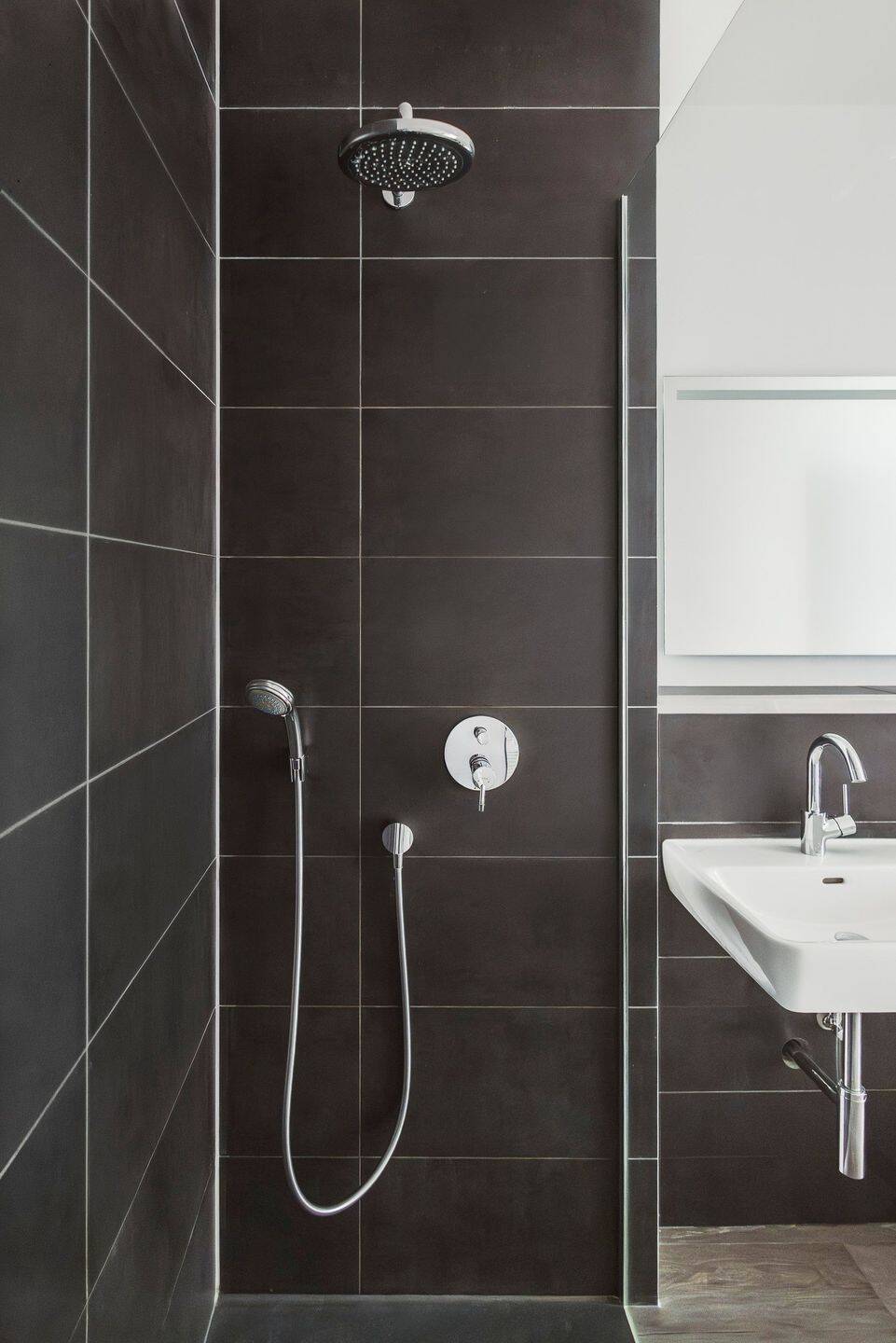 Ruhige Innenhoflage im Winsviertel, fein modernisierter Altbau, hell und reduziert gestaltet – Berlin – Vorschaubild 7