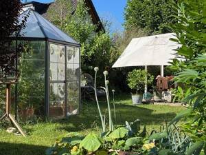3-4 Zi Gartenoase, 2 Holzterrassen, Glasdach, Pavillon, Wallbox