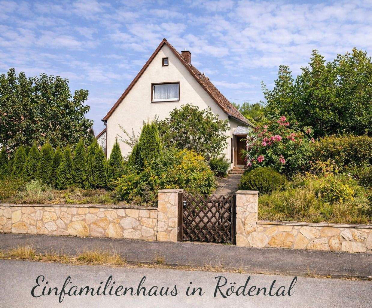 Ihr neues Zuhause mit großem Garten - Freistehendes Familienhaus in ruhiger Lage von Rödental – Rödental – Bild 1 von 9