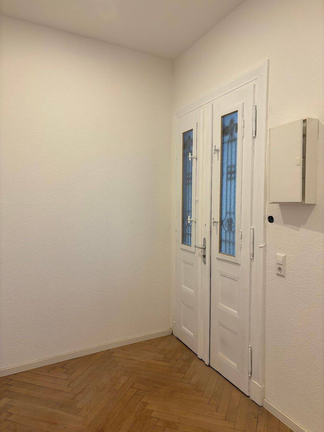 Stilvolles Single-Apartment in renoviertem Zustand I Balkon I EBK – Leipzig – Vorschaubild 6