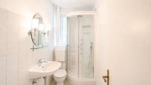 Viel Licht, viel Potenzial 2,5-Zimmer-Wohnung in guter Lage – 22335 Hamburg – Vorschaubild 5