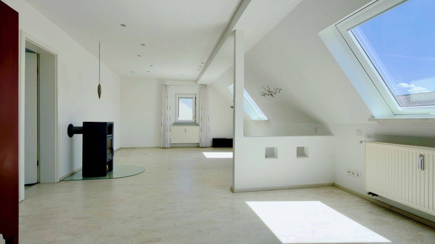 Gepflegtes 4-Familienhaus mit 2.881 m² Grundstücksfläche – Hochdorf – Vorschaubild 4