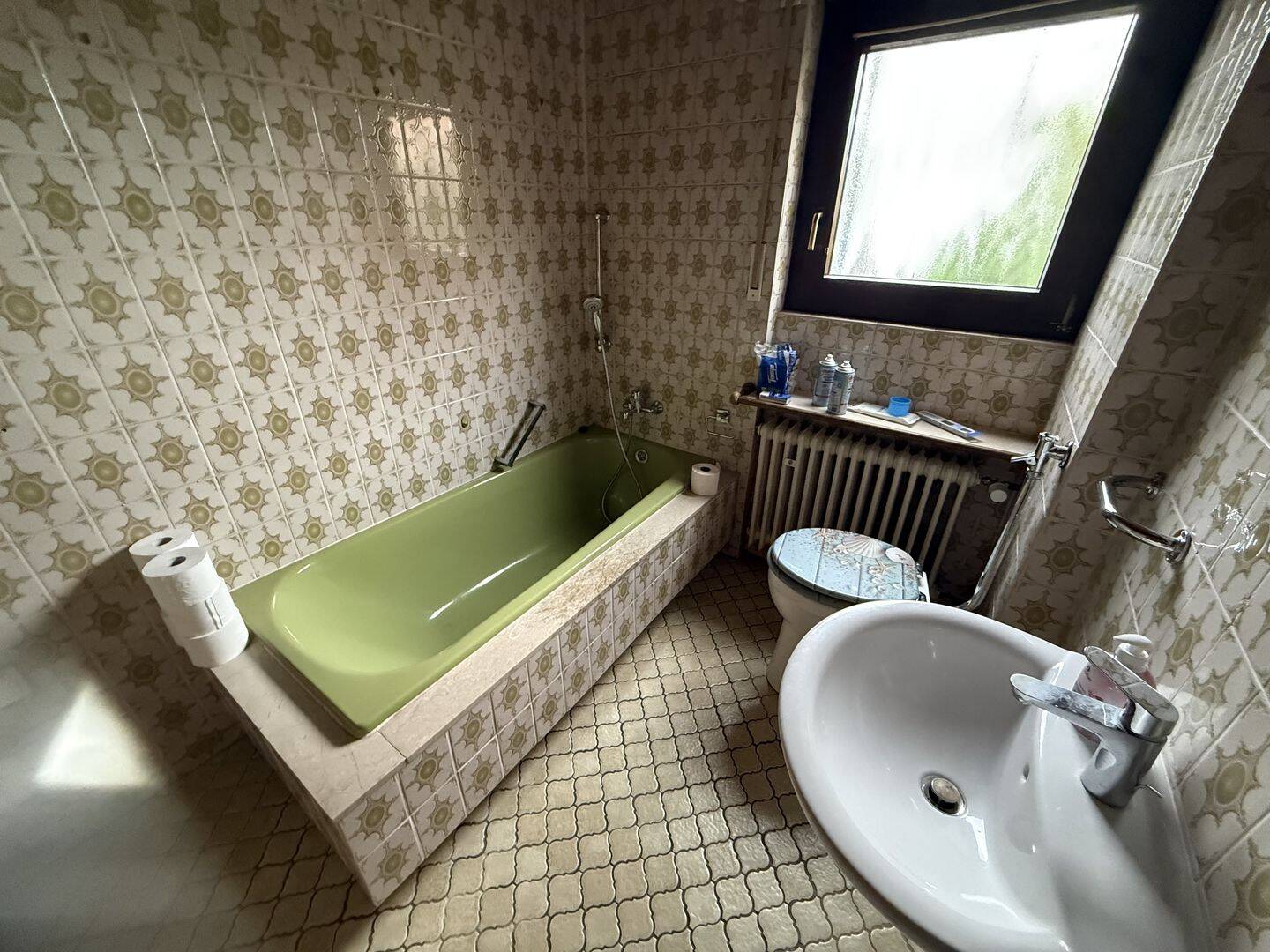 Ein einladender Bungalow mit hellem Keller, ideal für individuelle Gestaltungsmöglichkeiten. – Neulußheim – Vorschaubild 5