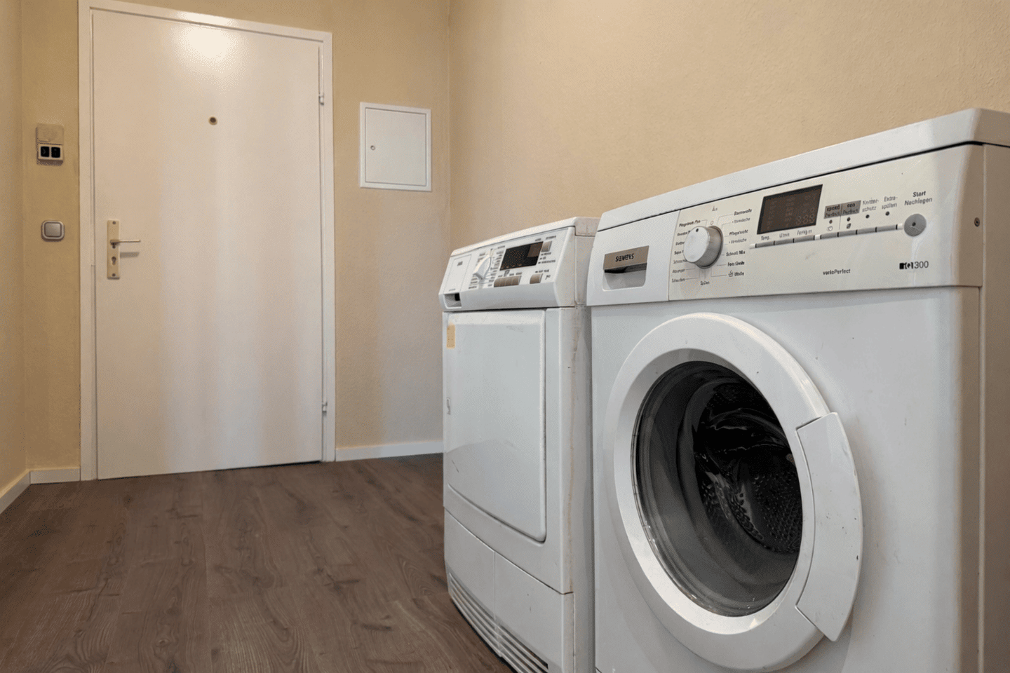 Renovierte 1-Zimmer-Wohnung mit Tiefgaragenstellplatz in gut angebundener Lage – Nürnberg – Vorschaubild 4