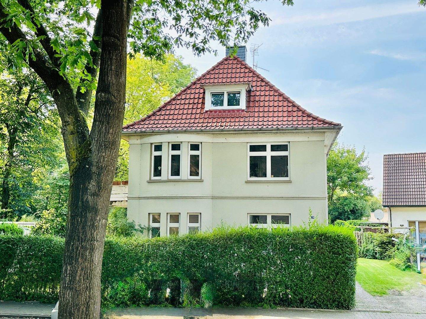 Ein Haus mit Geschichte – ein Investment mit Zukunft. Mehrfamilienhaus mit 4 vermieteten Wohnungen