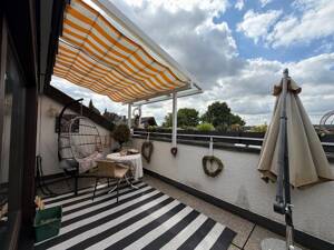 Großzügiger Wohntraum! Interessante 3,5 Zimmer-Wohnung mit 2 Balkonen, Dachterrasse und Stellplatz! – 72631 Aichtal – Vorschaubild 4