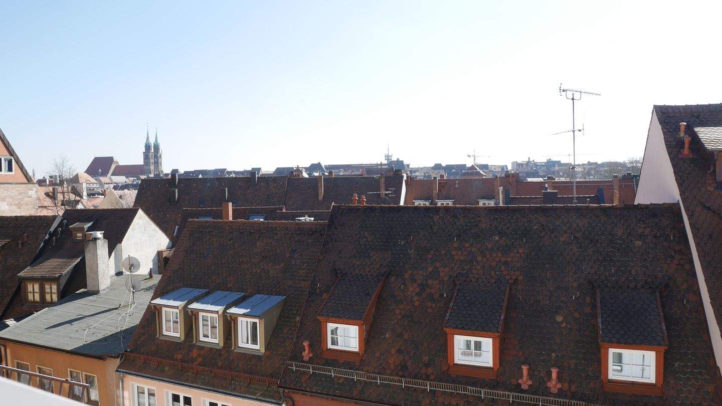 Charmante 2-Zimmer-Dachgeschosswohnung in der Altstadt von Nürnberg Lage: