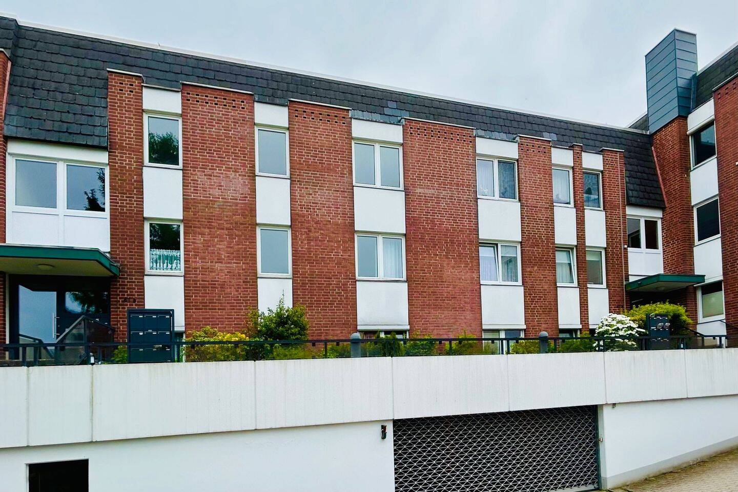Große Wohnung im Erdgeschoss mit Terrasse in St. Gertrud – Lübeck – Vorschaubild 2