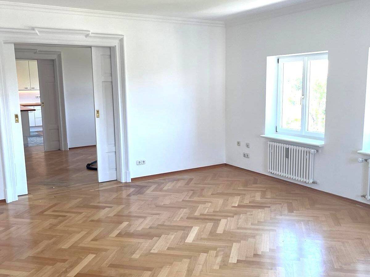 4-Zimmer-Altbauwohnung direkt a. d. Isar mit außergewöhnlichem Ausblick – München – Vorschaubild 7