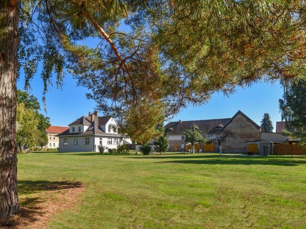 Stilvolle Villa mit weitläufigem Grundstück – Kemberg – Vorschaubild 2