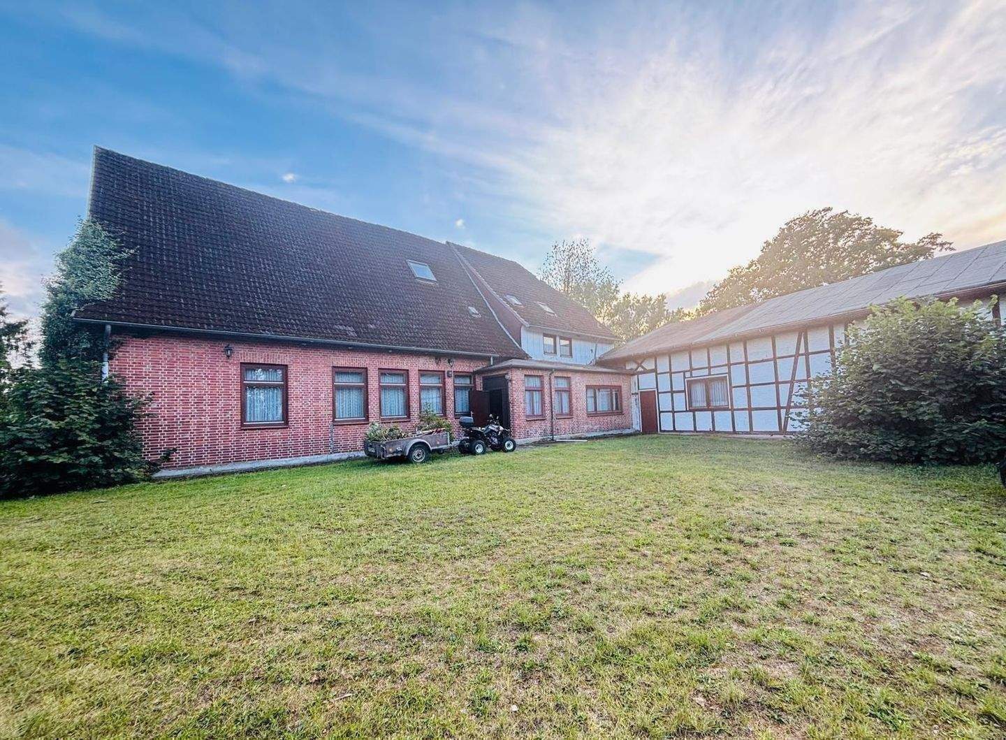Offen für faire Preisgespräche - Gewerbe-Wohn-Objekt mit Gastronomiebereich und zwei Wohneinheiten auf 2.760 m² Eigentumsgrundstück – Müden (Aller) – Bild 1 von 9