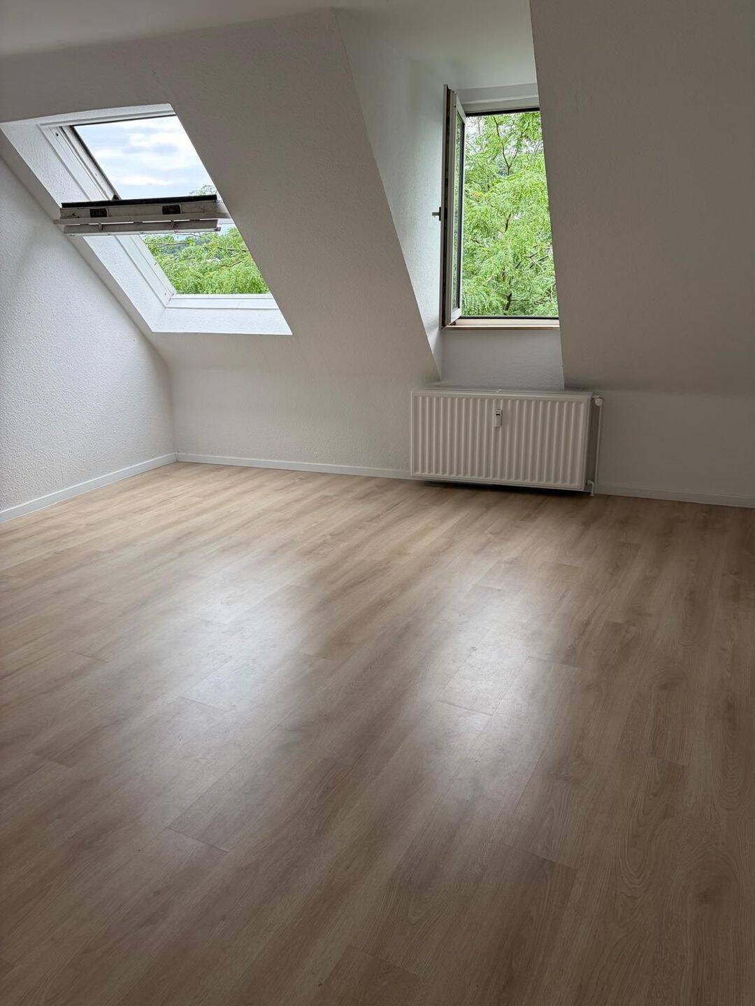 Moderne 2-Zimmer-Dachgeschosswohnung in Wuppertal ***WBS notwendig!***