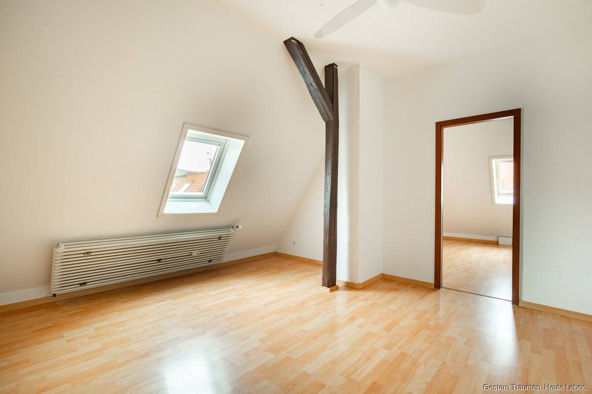Zweizimmerwohnung in Untertürkheim zu verkaufen I eingetragenes Kulturdenkmal – Stuttgart – Vorschaubild 3