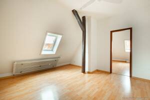 Zweizimmerwohnung in Untertürkheim zu verkaufen I eingetragenes Kulturdenkmal – 70327 Stuttgart – Vorschaubild 3