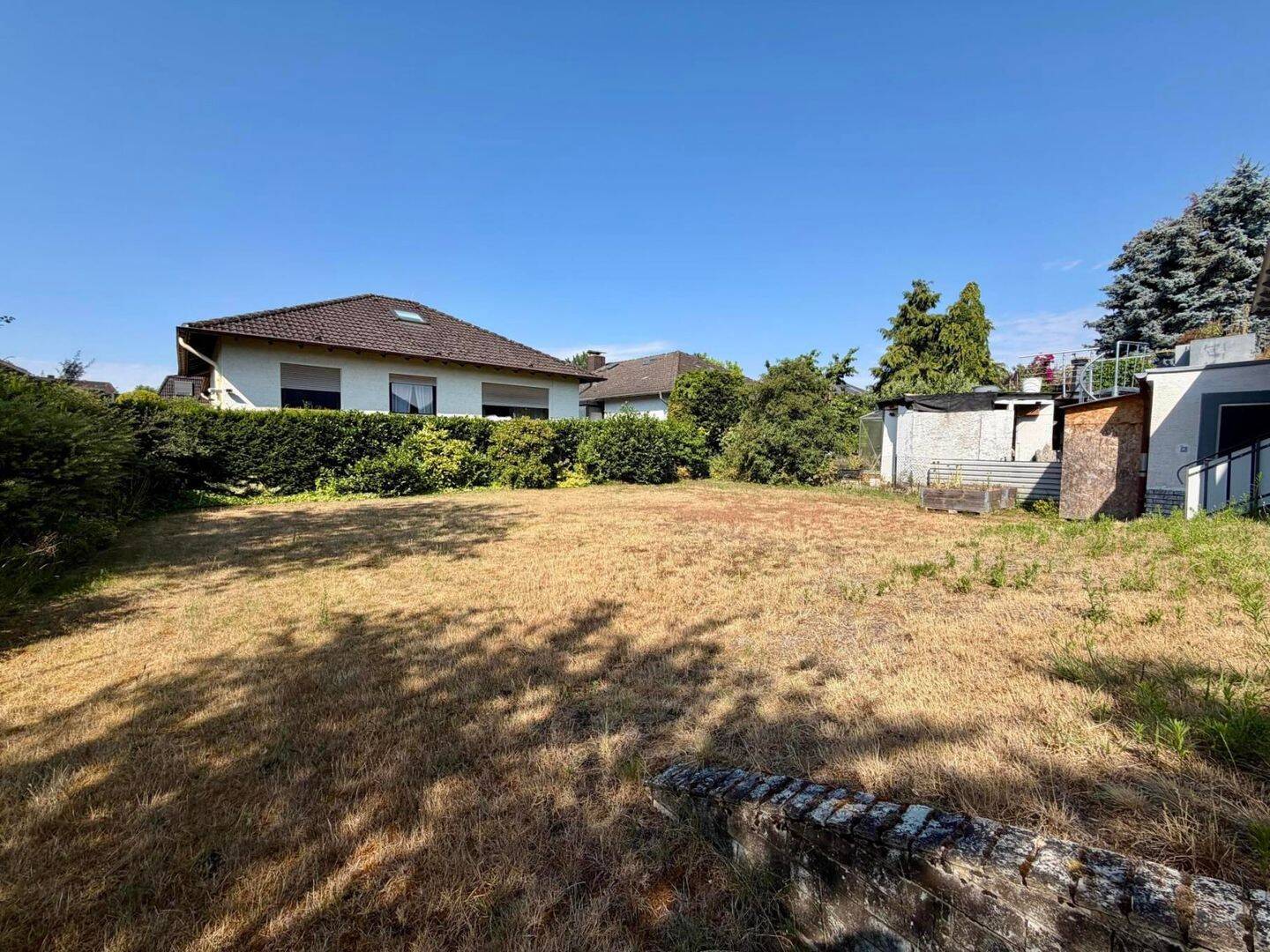 Ein-/ Zweifamilienhaus mit schönem Garten und Garage in gesuchter Wohnlage! – Heusenstamm – Vorschaubild 5