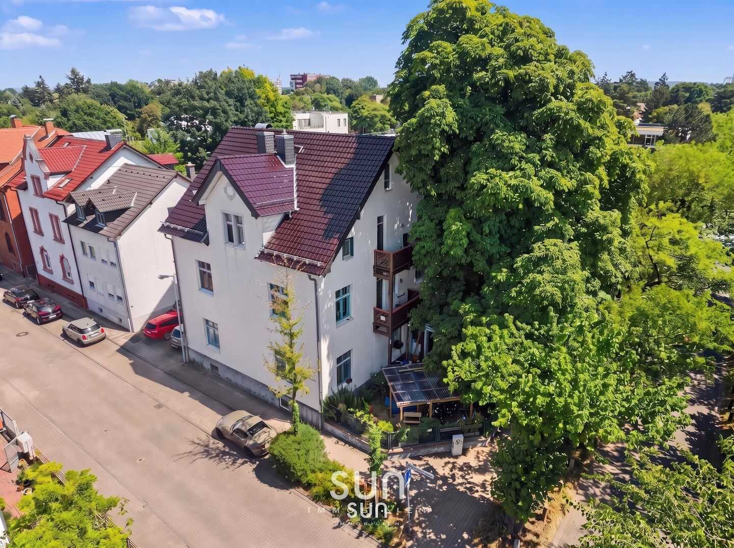 MODERNISIERTE ALTBAUWOHNUNG MIT KAMIN & BALKON IM GRÜNEN - 4 Zimmer auf 98 m² in Darmstadt-Arheilgen – Darmstadt – Vorschaubild 5