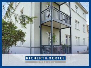 Erdgeschoss, aber *elevated* - vermietete Eigentumswohnung