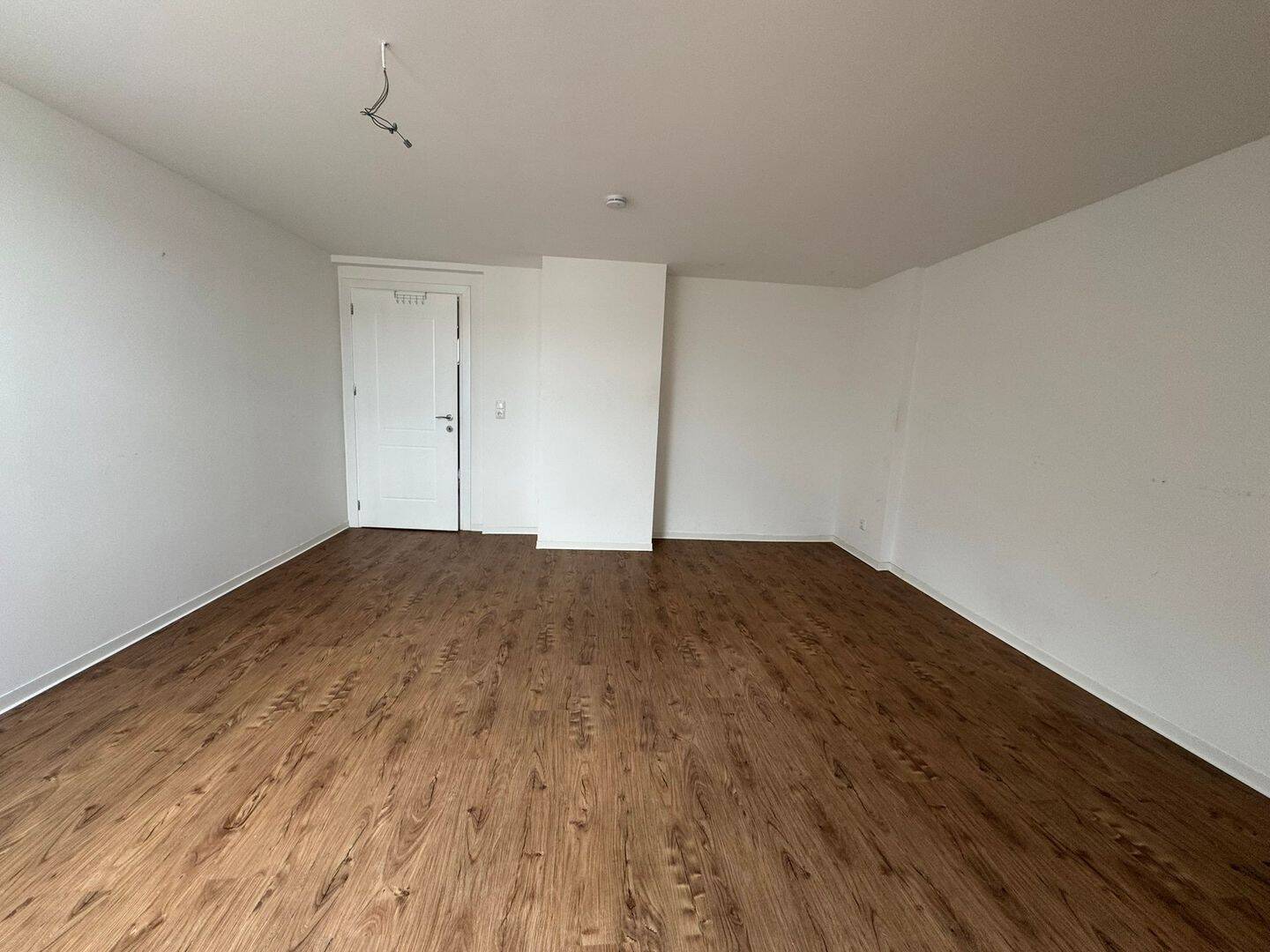 Moderne 3-Zimmer-Dachgeschosswohnung mit EBK – Chemnitz – Vorschaubild 2