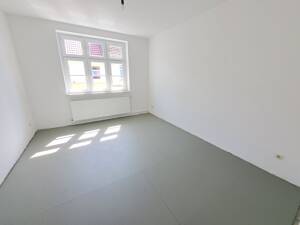 Frisch renovierte große 3-Zimmer-Wohnung mit Balkon und Wannenbad in Bremerhaven! – 27568 Bremerhaven – Vorschaubild 4