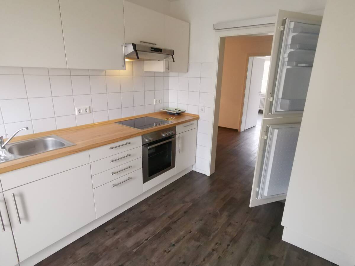 Moderne Wohnung mit Einbauküche! – 27576 Bremerhaven – Bild 1 von 9
