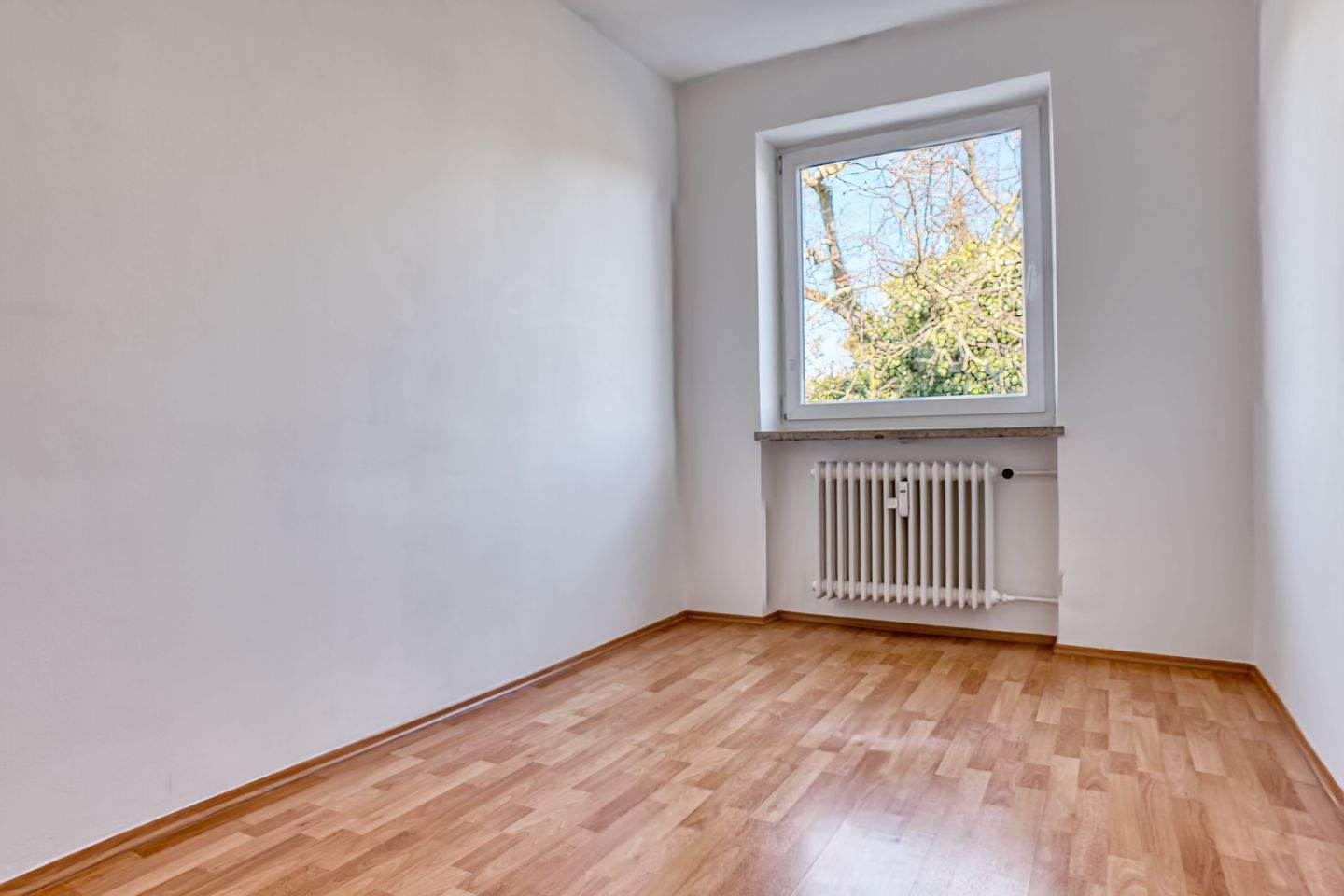 Provisionsfrei! Tolle 3-Zimmer-Wohnung mit Einbauküche & modernem Bad – München – Vorschaubild 5