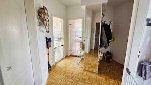 Ansprechende 2,5-Zimmer-Dachgeschosswohnung mit hochwertiger EBK u. Garage in bevorzugter Wohnlage von Leverkusen – 51377 Leverkusen – Vorschaubild 3