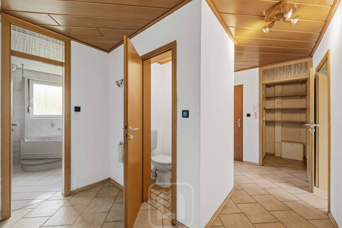 Kapitalanlage oder Eigenheim | 3-Zimmer-Wohnung | 72 m² Wohlfühlfläche | Balkon & Garage – Herrenberg – Vorschaubild 3
