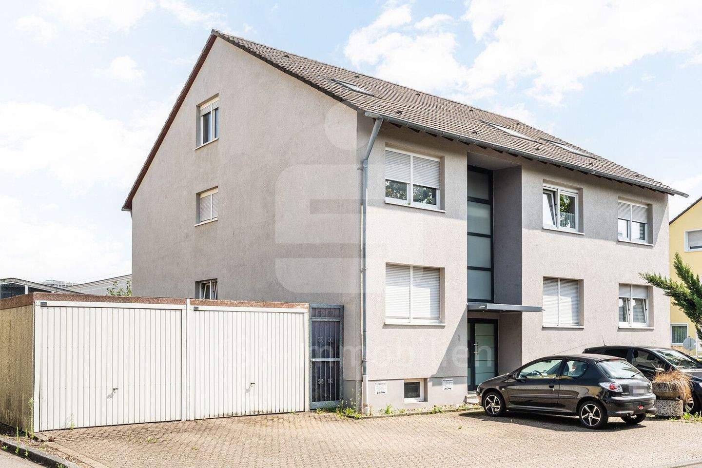 Teilbewohntes Mehrfamilienhaus in Kerpen-Sindorf zur Selbstnutzung oder als Kapitalanlage. – Kerpen – Bild 1 von 9