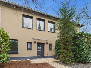 "Green Living" - Familien aufgepasst! Sanierte Doppelhaushälfte mit Terrasse und Keller – 65929 Frankfurt am Main – Vorschaubild 2