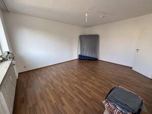 Lichtdurchflutete 2-Zimmer-Wohnung mit zwei Balkonen – 60488 Frankfurt am Main – Vorschaubild 3