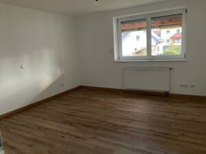 Helle 3,5 Zimmer-Wohnung – 84061 Ergoldsbach – Vorschaubild 3