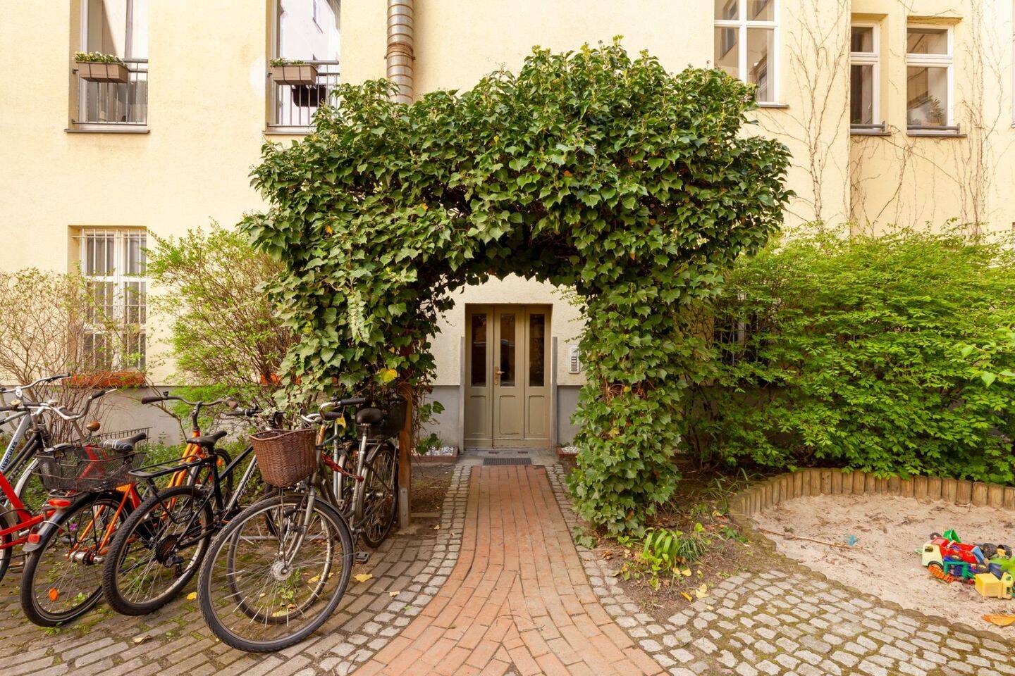 Maisonette im ruhigen Seitenflügel mit Westausrichtung zwischen Helmholtzkiez und Kollwitzkiez – Berlin – Vorschaubild 4