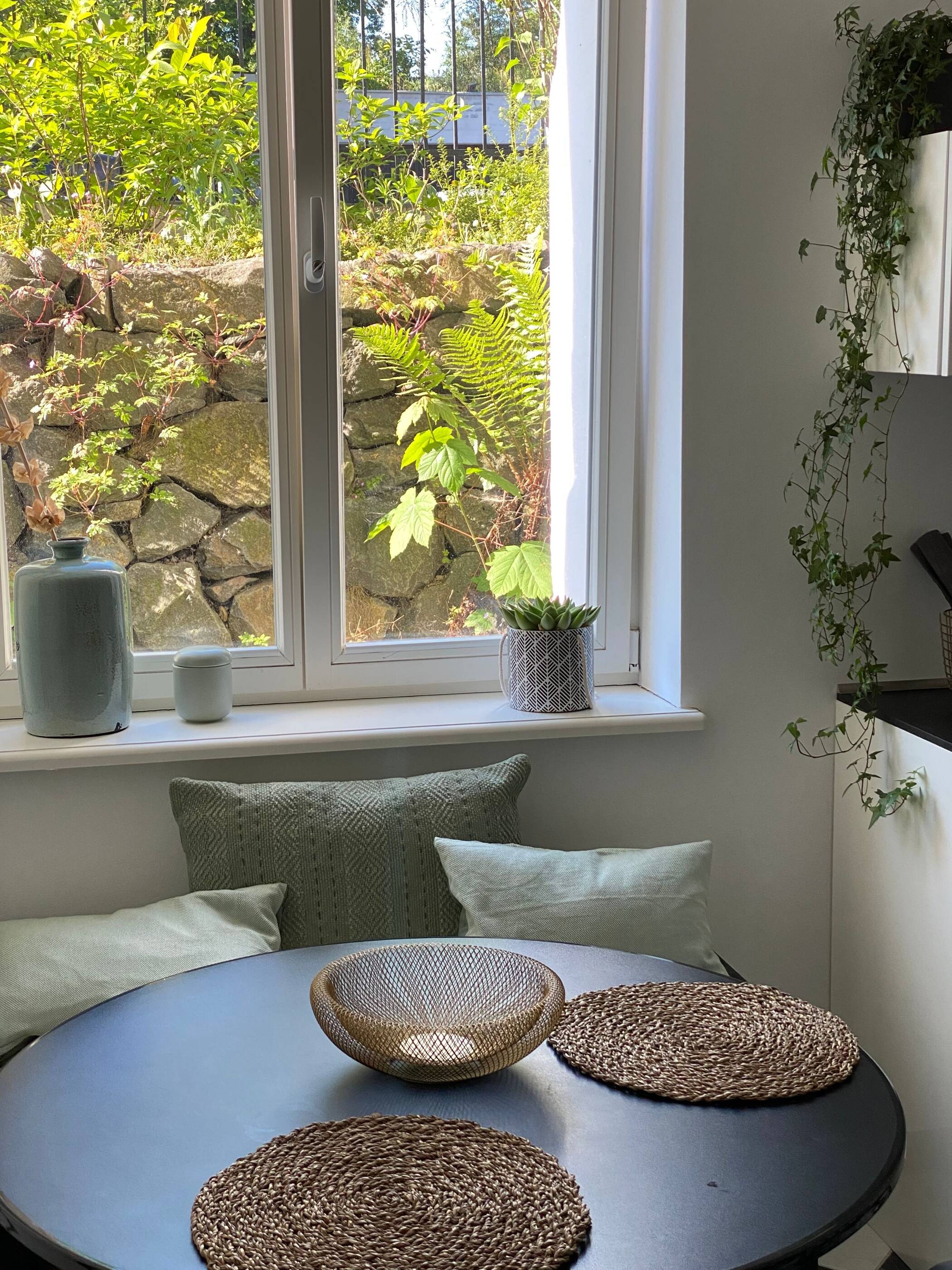 Charmantes & wundervolles Studio Apartment – Köln – Vorschaubild 4