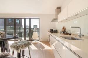 Wasserblick und urbaner Lifestyle in einem Zuhause! – 20457 Hamburg – Vorschaubild 5