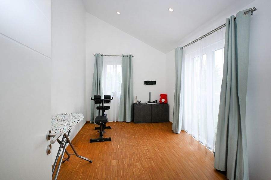 Exklusives Einfamilienhaus mit besonderer Architektur! – Fuldatal – Vorschaubild 8