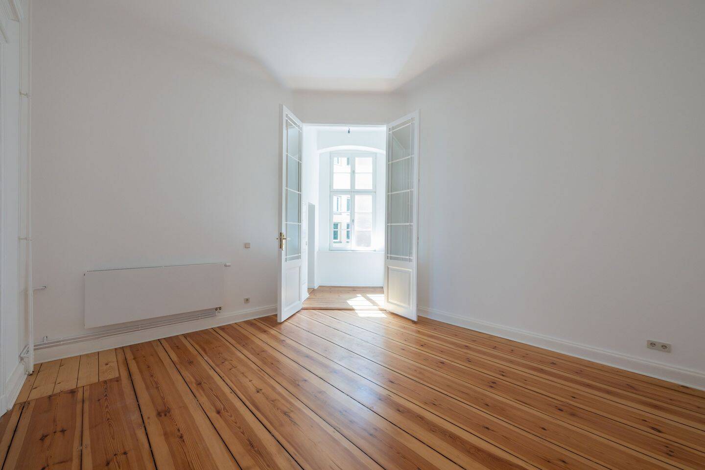 5-Zimmer-Altbauwohnung mit Kachelöfen & Stuck - 144 m² in Top-Lage – Berlin – Vorschaubild 7