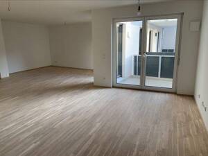 Außergewöhnliche Galerie-Wohnung für Individualisten - Ausblick und Marken-Einbauküche inklusive – 90766 Fürth – Vorschaubild 3