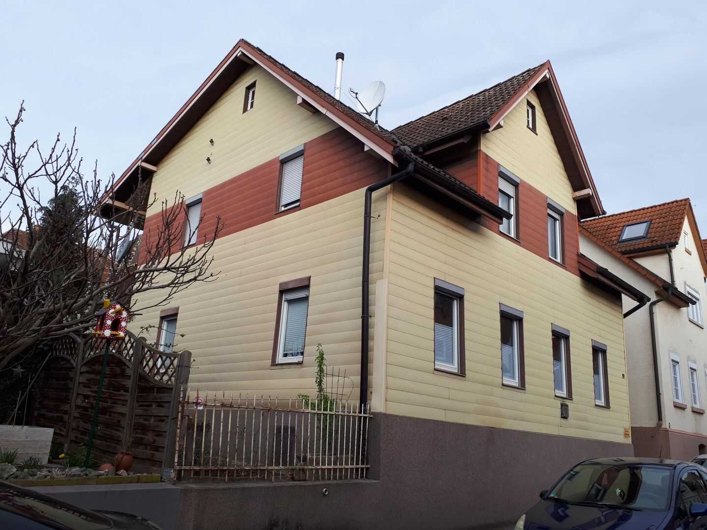 Diese Gebäude bietet Potenzial für Handwerker oder Bauherren !