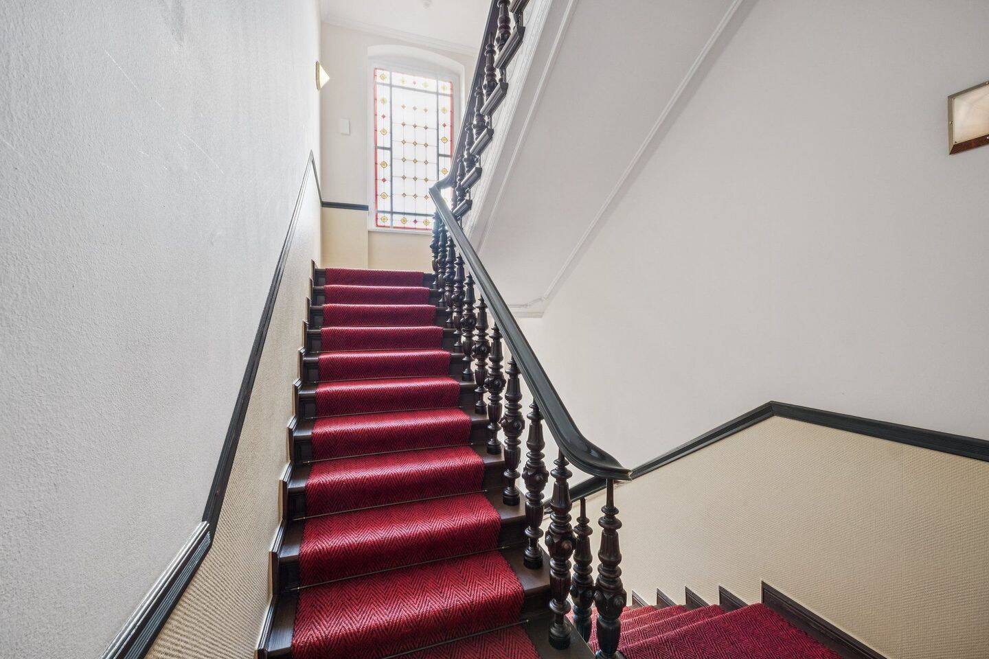 Edle Dachgeschosswohnung mit Südwest-Terrasse & Traumblick – Berlin – Vorschaubild 9