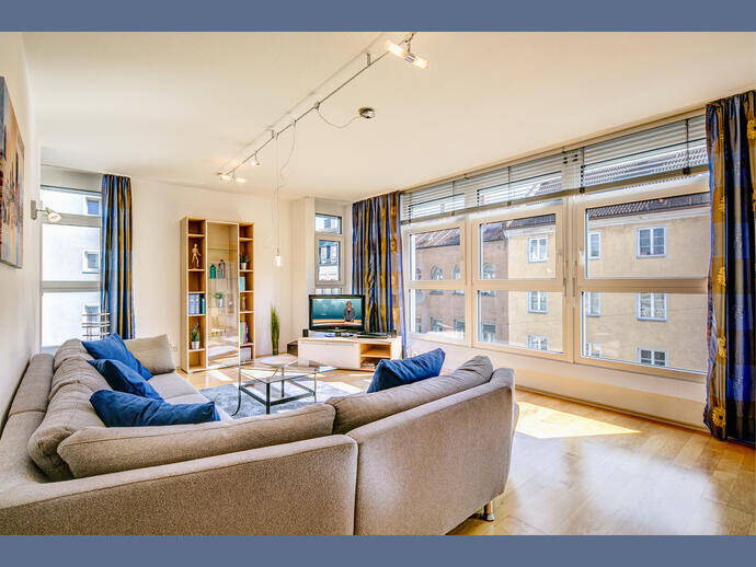 Möbliert: Zentrale Lage: moderne 2-Zimmer Wohnung – München – Bild 1 von 9