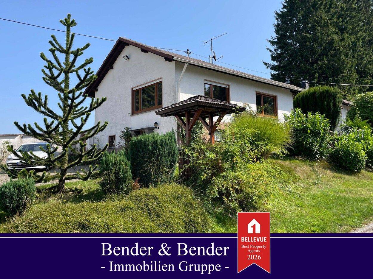 Geräumiger Bungalow mit großem Grundstück und Doppelgarage am Ortsrand von Altenkirchen!