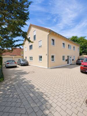 3-Zimmer-Wohnung über zwei Ebenen mit Garten und Garage – Ingolstadt-Zuchering