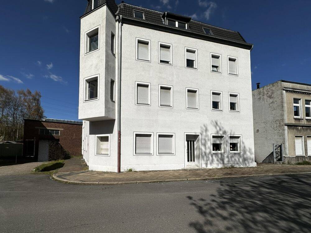 Gepflegtes Mehrfamilienhaus in Bochum-Wattenscheid!